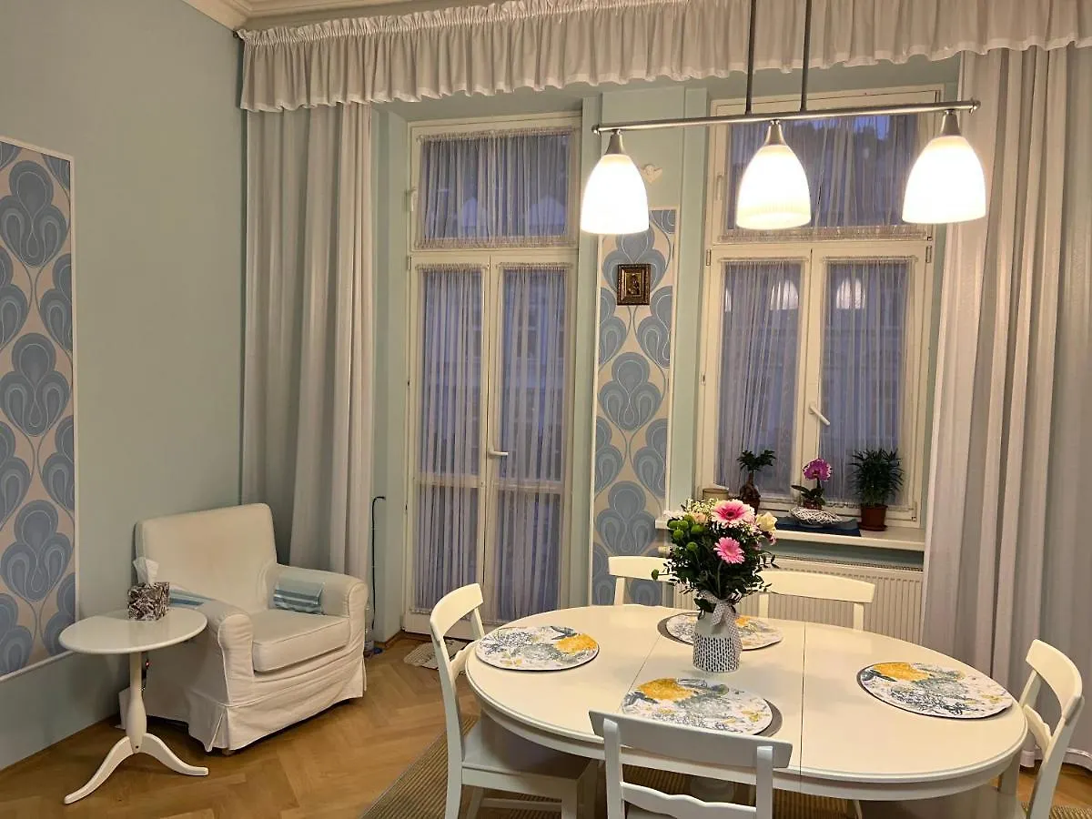 Sadova Luxury Apartment カルロヴィ・ヴァリ 0*,  チェコ